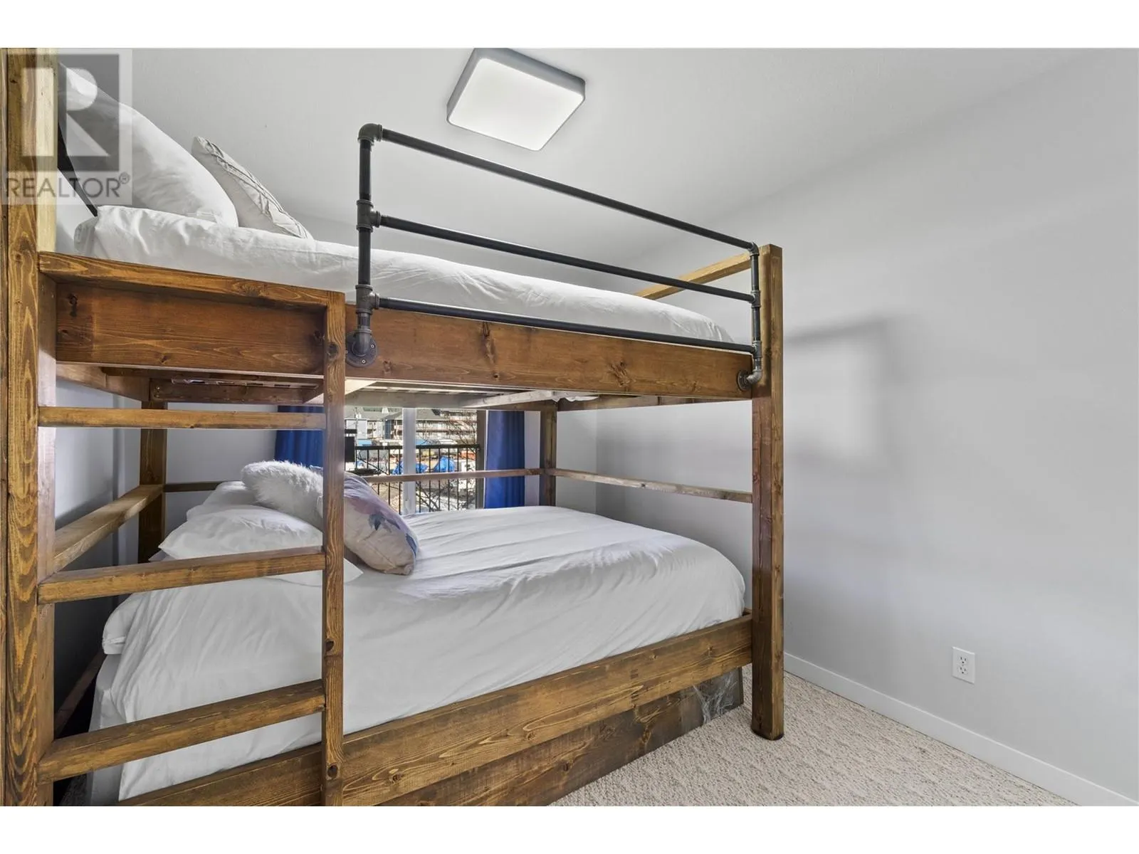 1002 Riverside Avenue Unit# 320