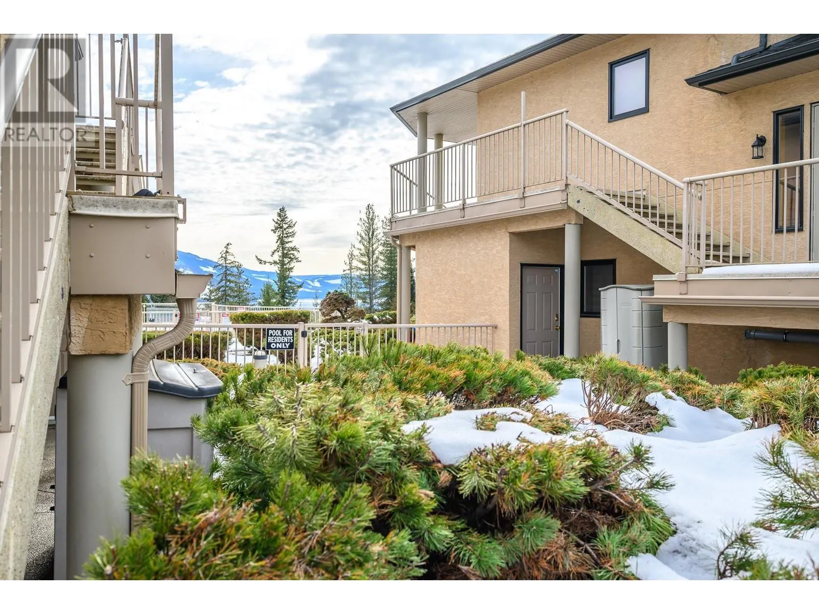 3473 Lakeview Place Unit# 202