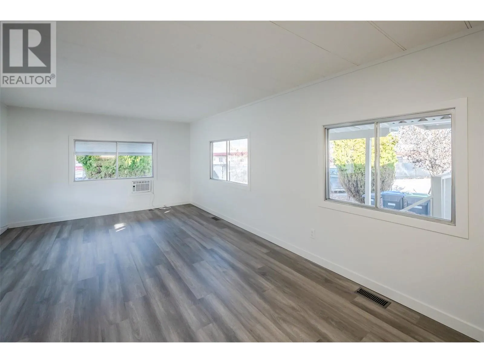 197 DAUPHIN Avenue Unit# 14
