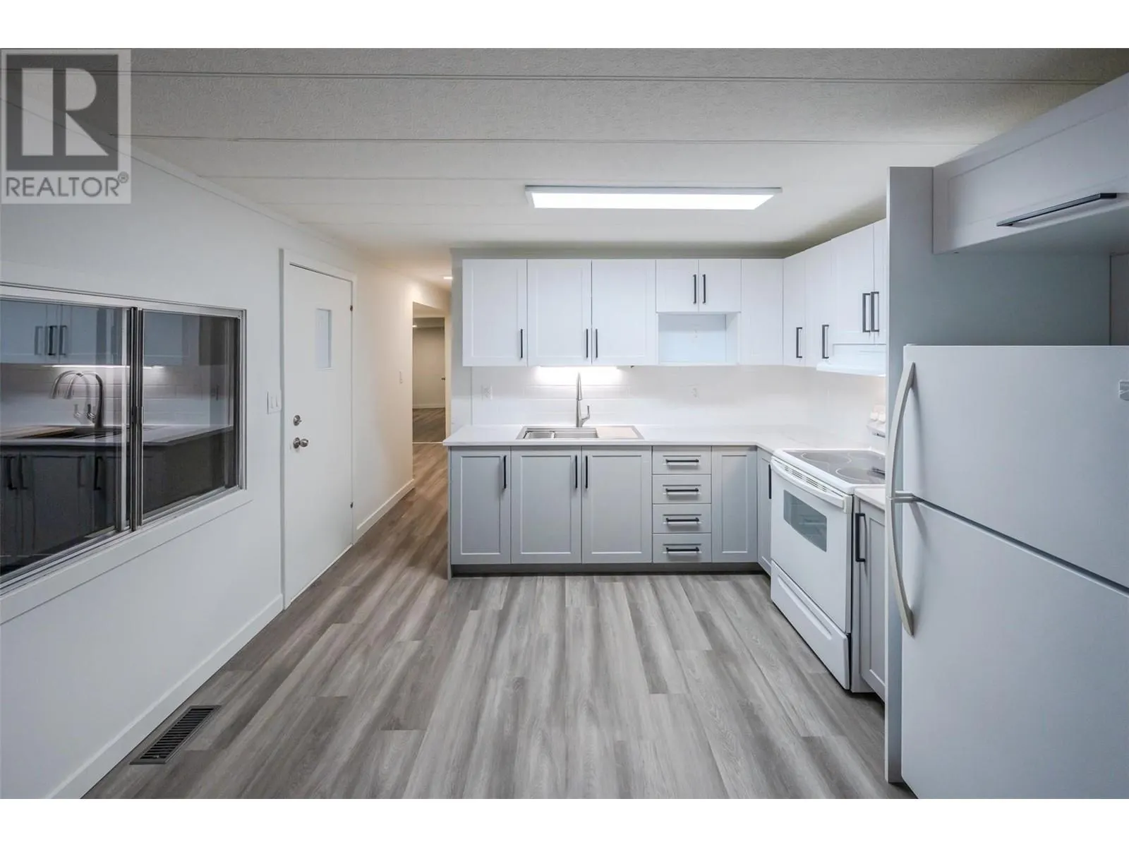 197 DAUPHIN Avenue Unit# 14