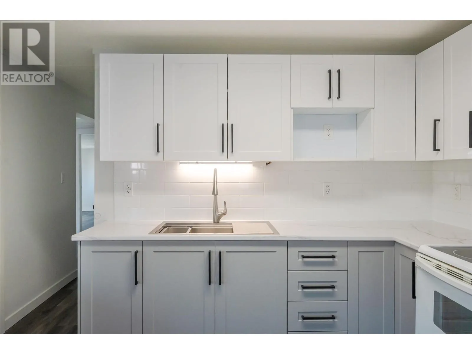 197 DAUPHIN Avenue Unit# 14