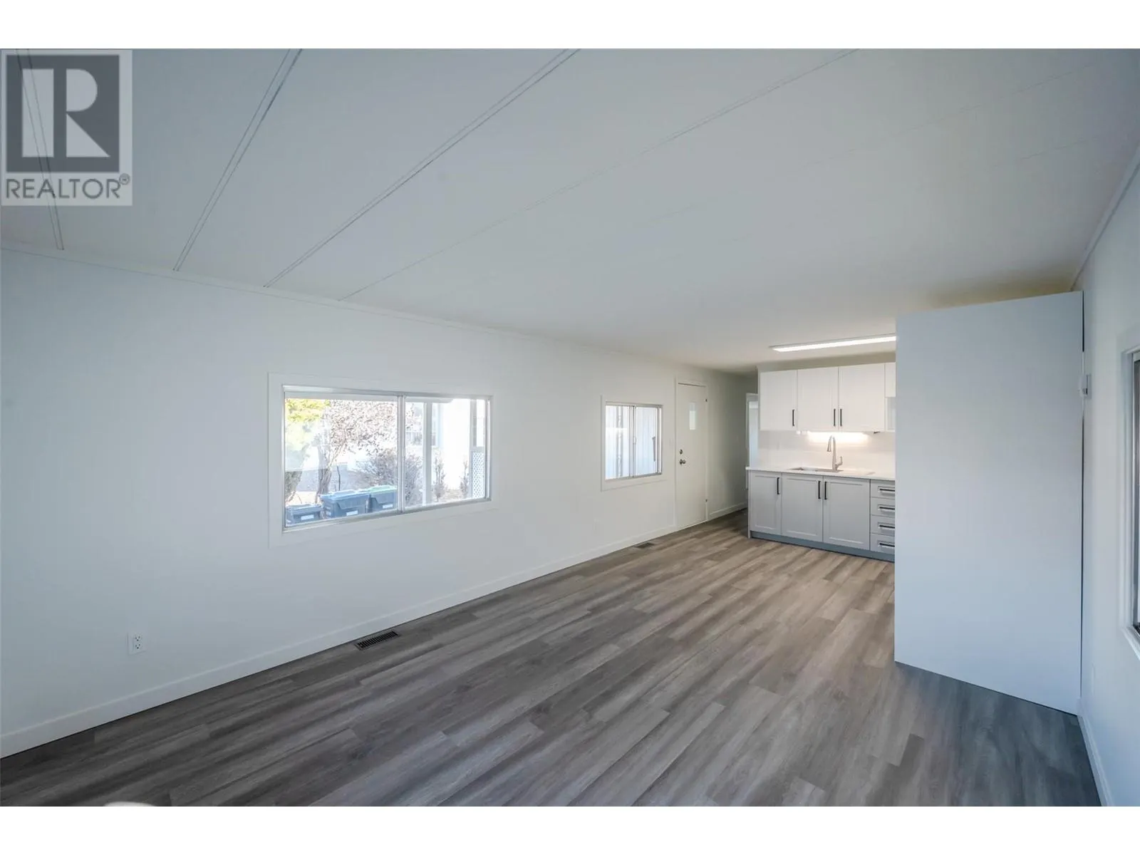 197 DAUPHIN Avenue Unit# 14