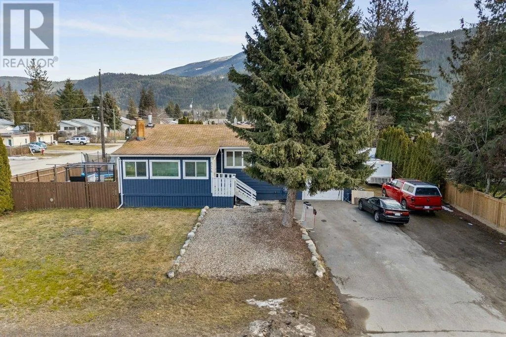 1209 Martinson Avenue