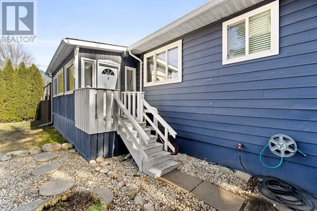 1209 Martinson Avenue