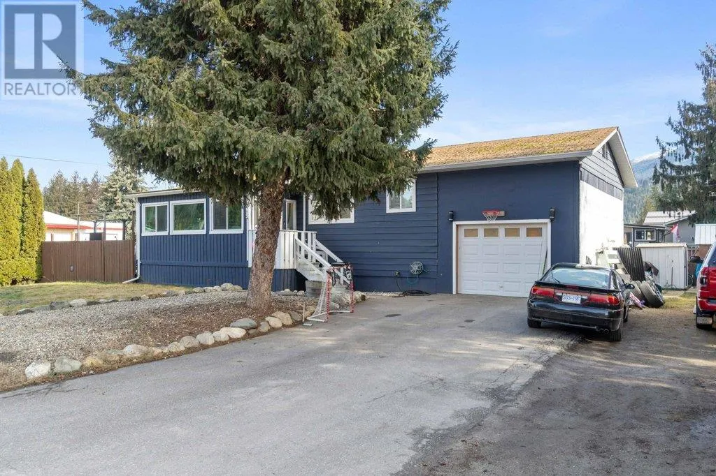 1209 Martinson Avenue