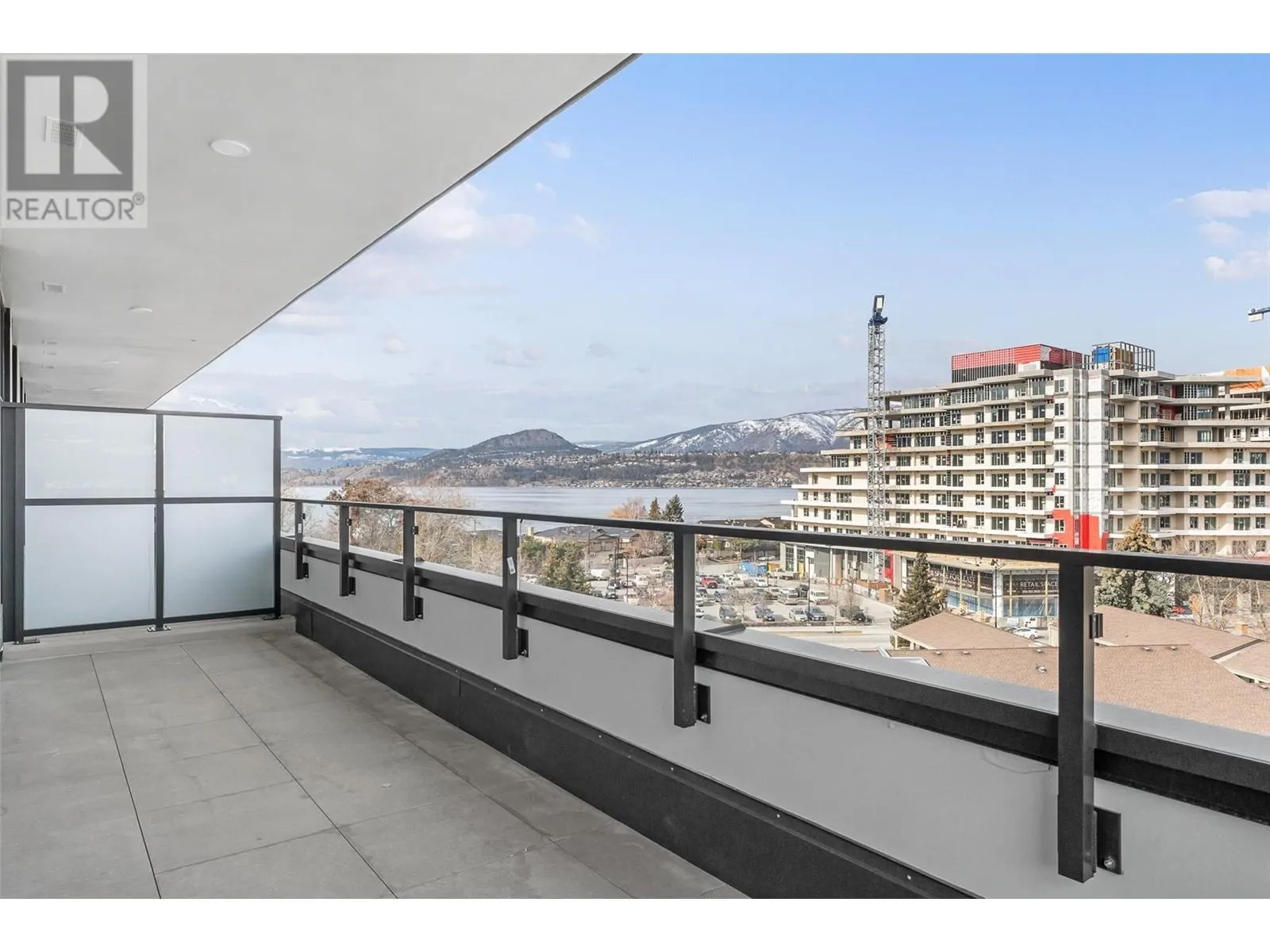 3389 Lakeshore Road Unit# 605