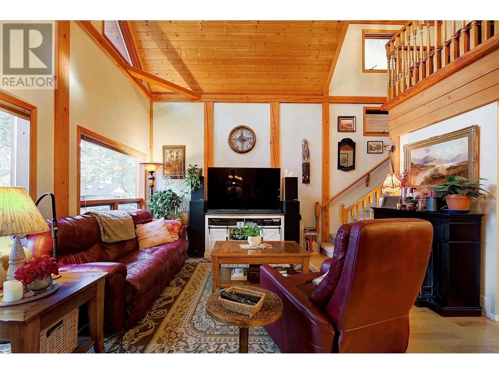 346 Hummingbird Avenue