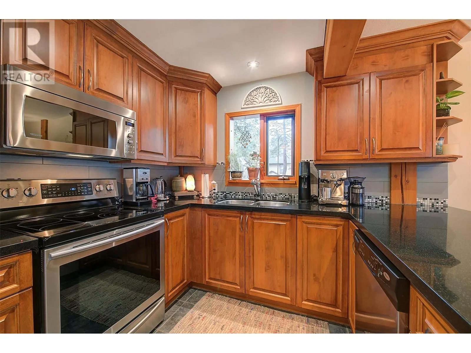 346 Hummingbird Avenue