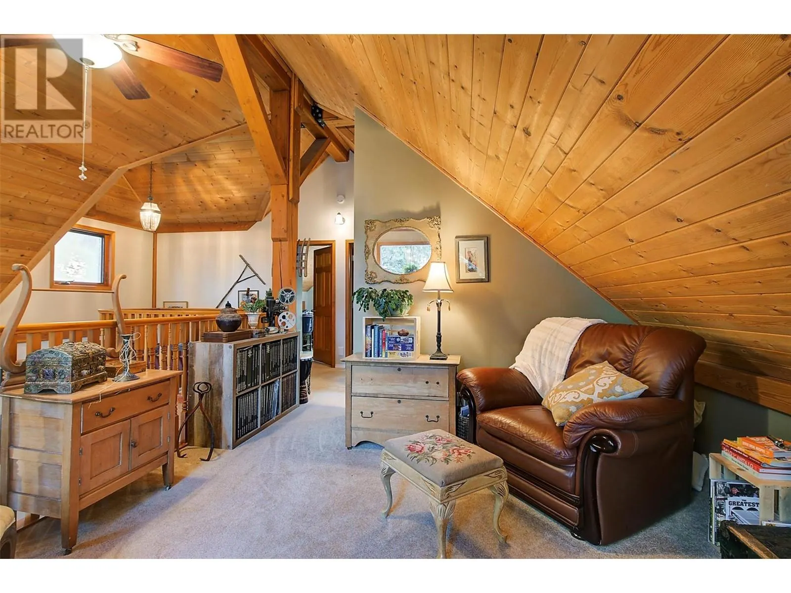 346 Hummingbird Avenue