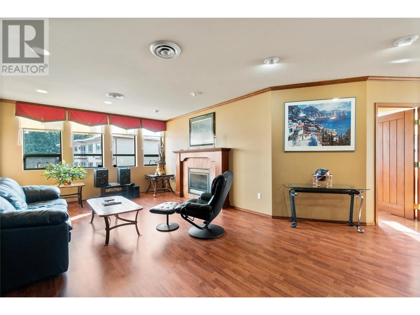 571 6 Street NE Unit# 203
