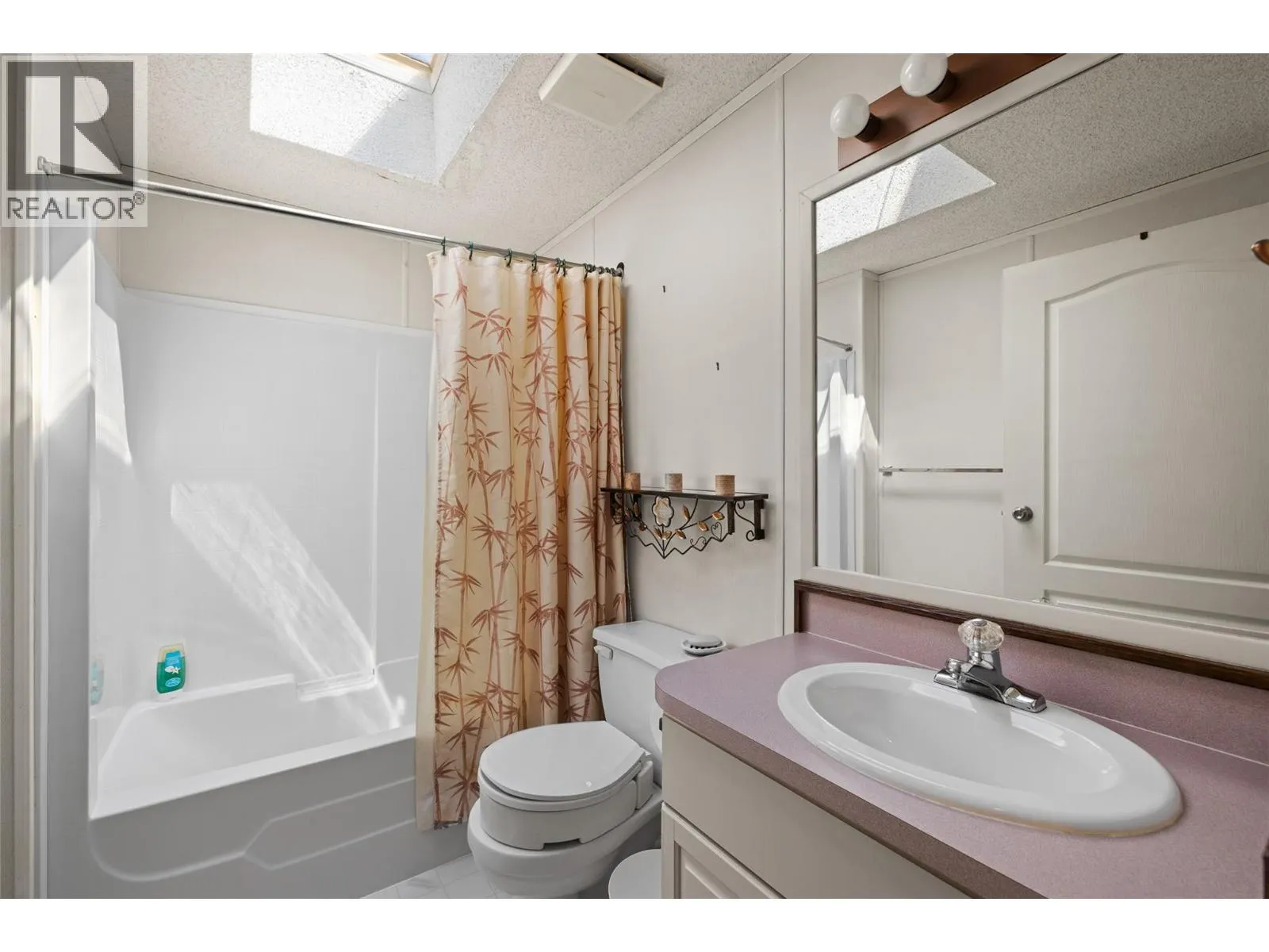 2005 Boucherie Road Unit# 137