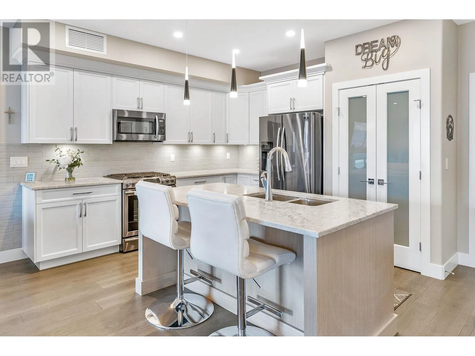 3475 Granite Close Unit# 104