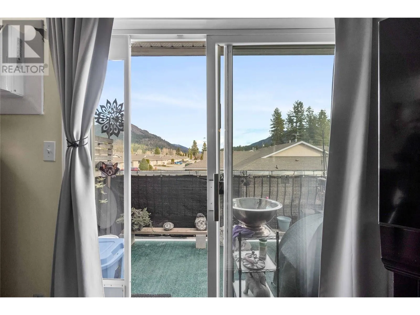 211 Kildonan Avenue Unit# 210 Lot# 10