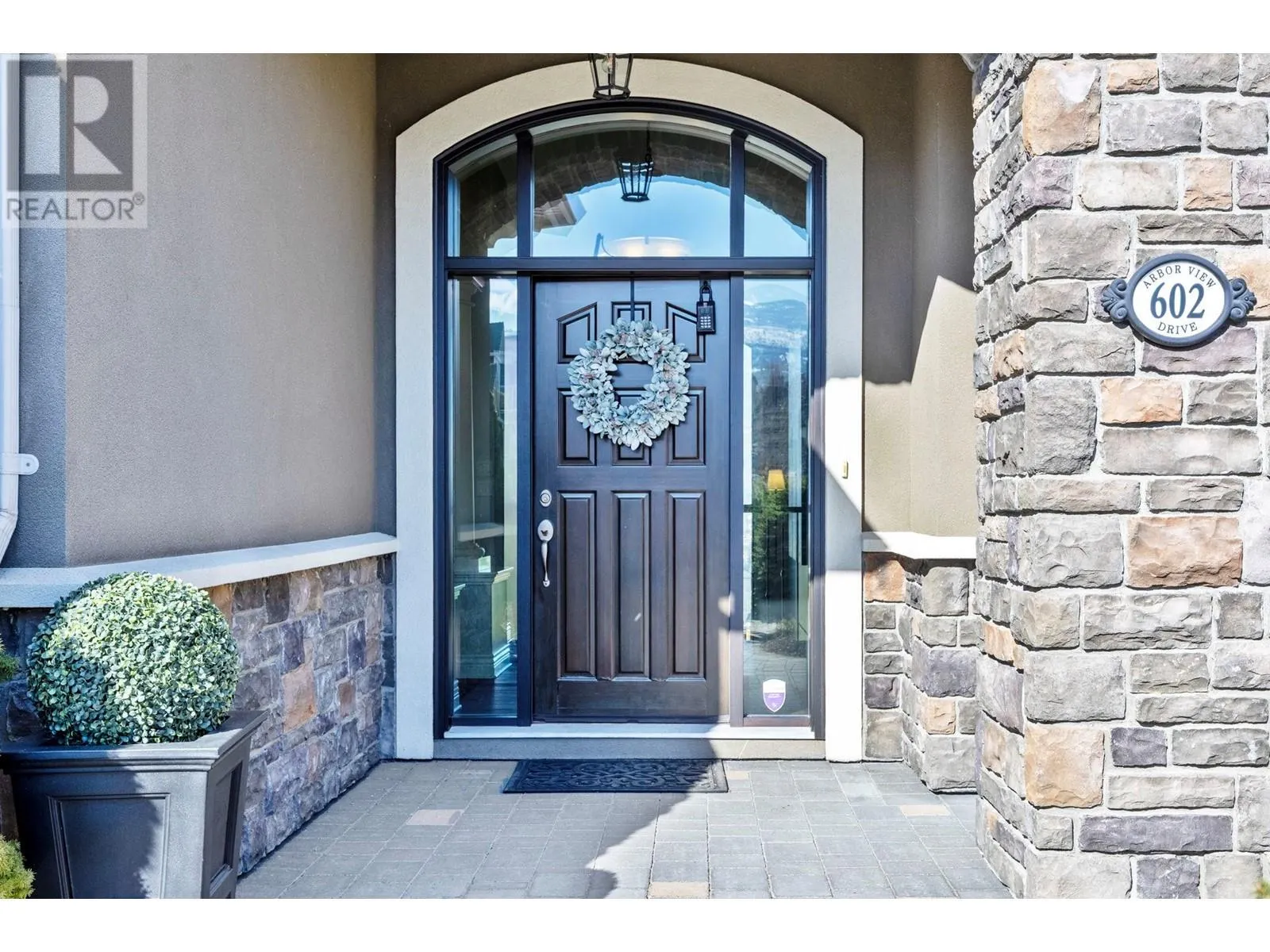 602 Arbor View Drive