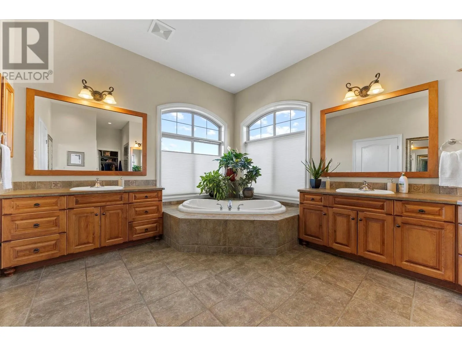 602 Arbor View Drive