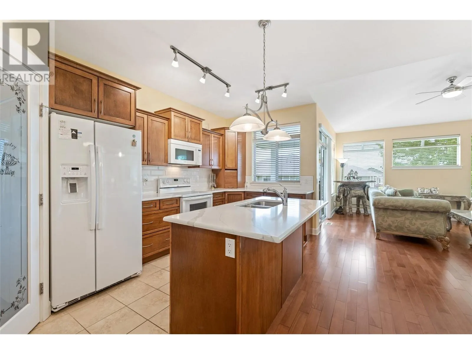 4035 Gellatly Road Unit# 239