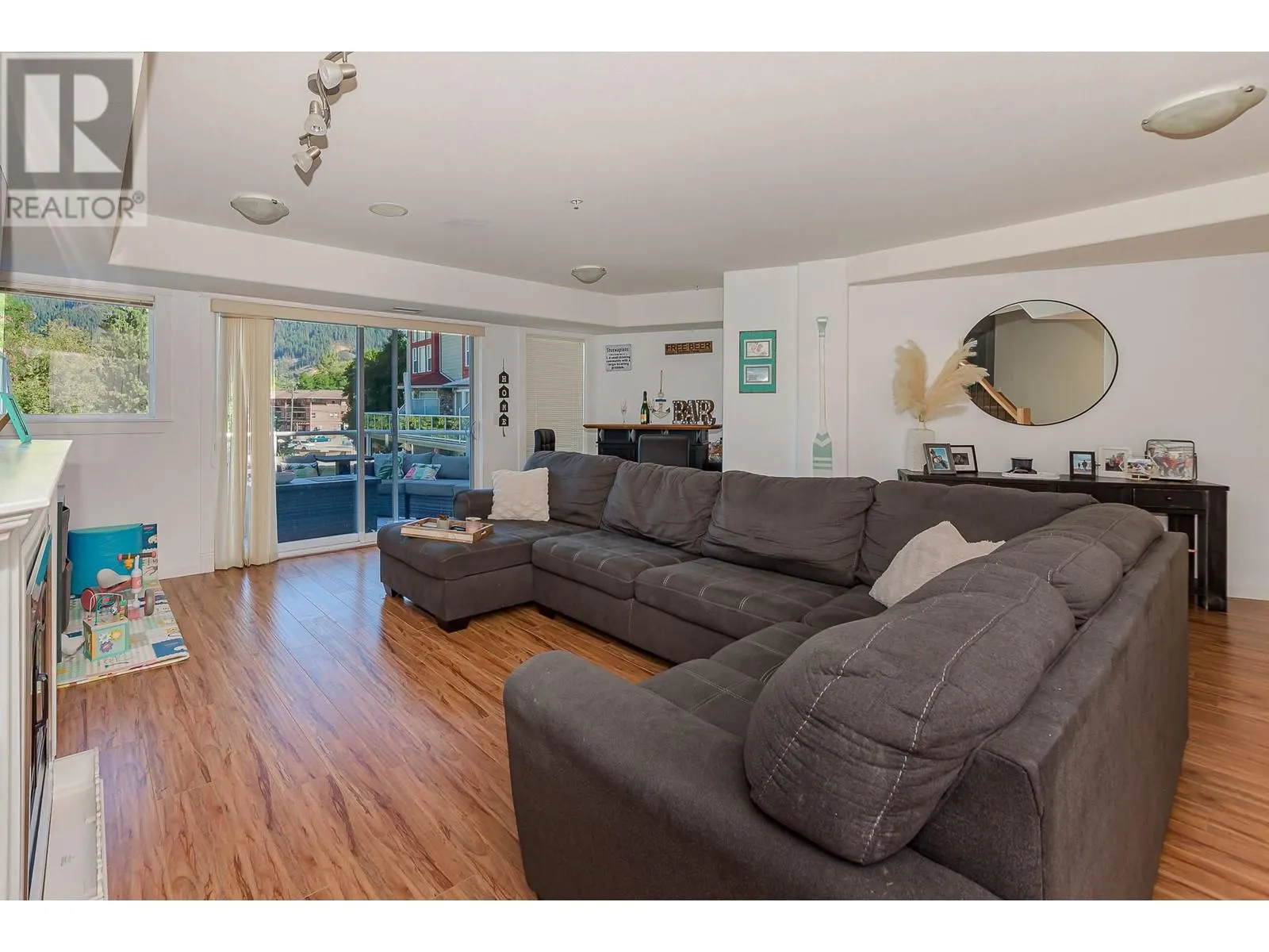 1130 Riverside Avenue Unit# 19