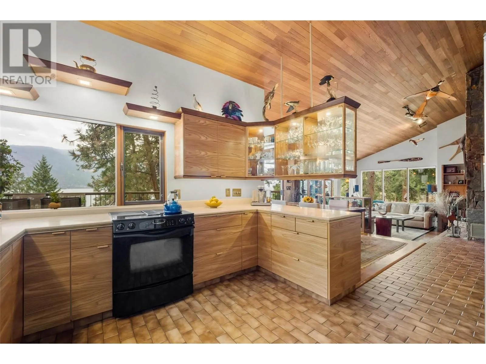 2765 Arthur Road