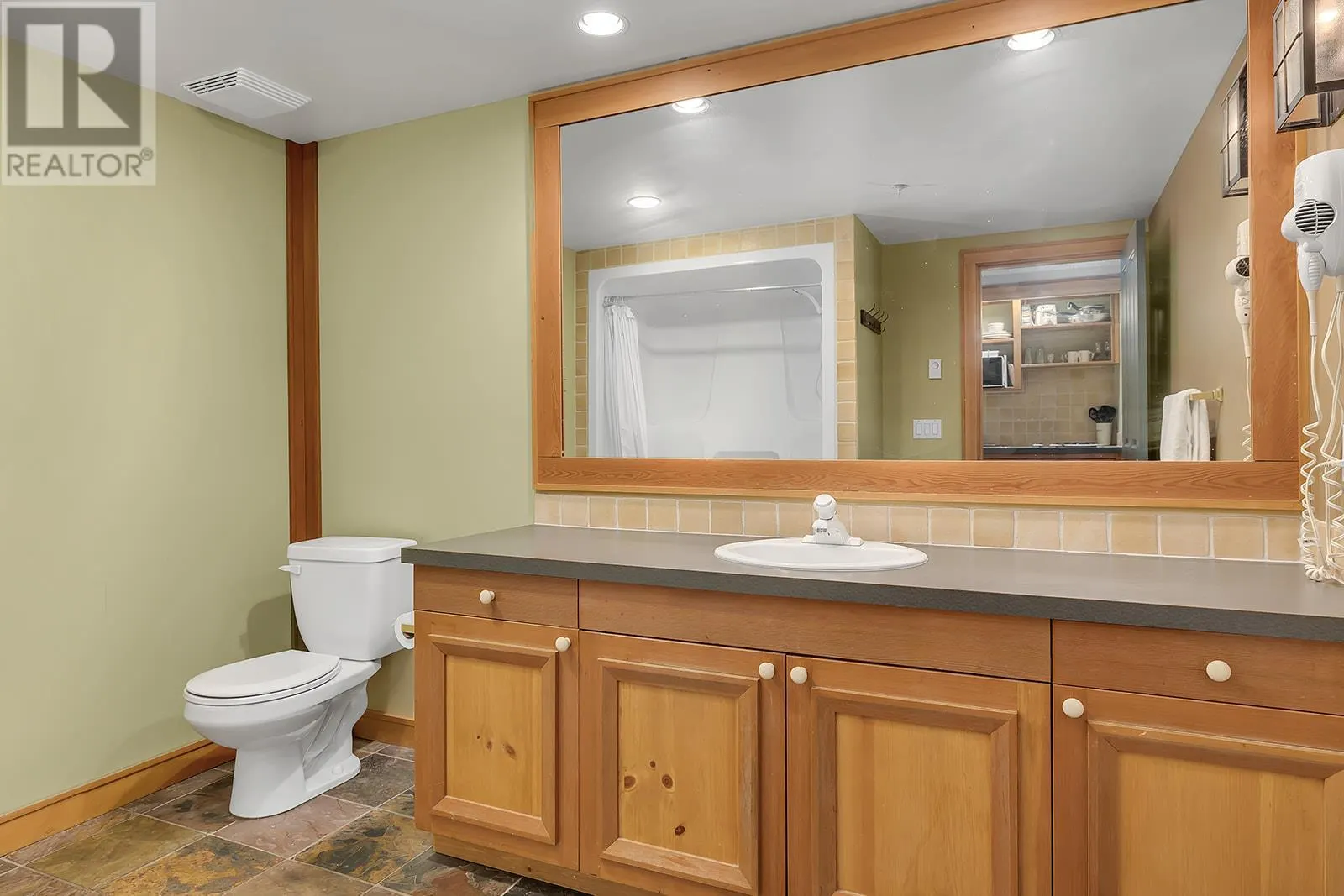 5275 Big White Road Unit# 309