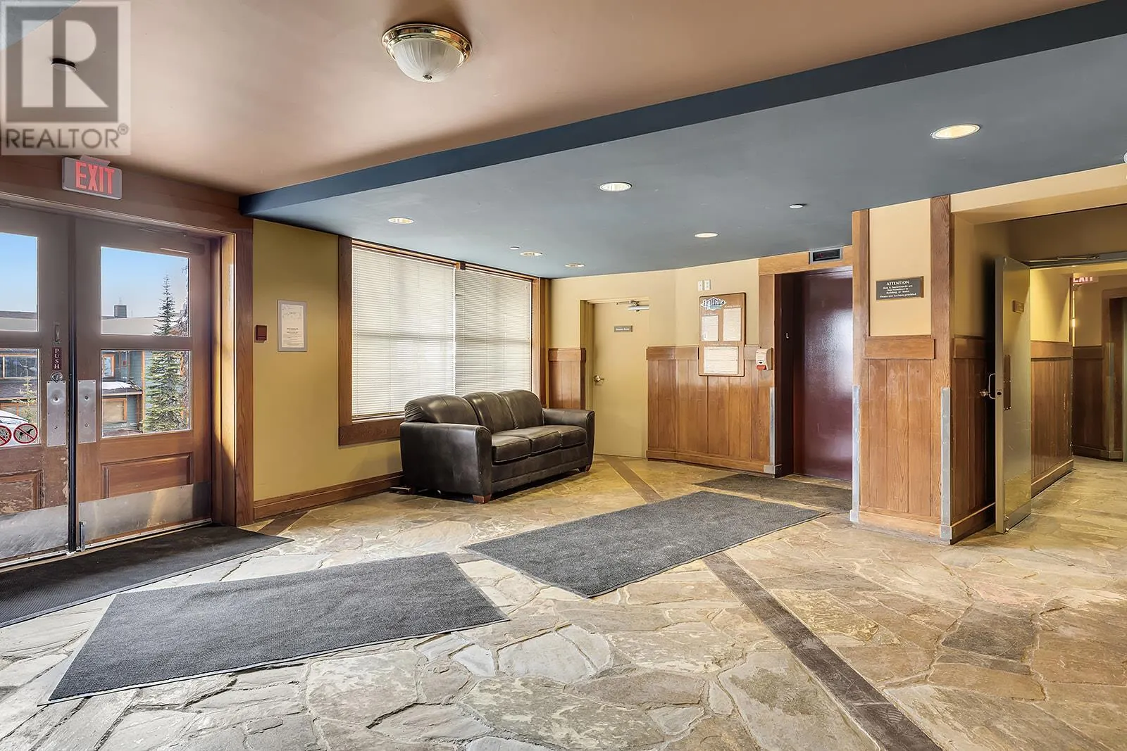 5275 Big White Road Unit# 309