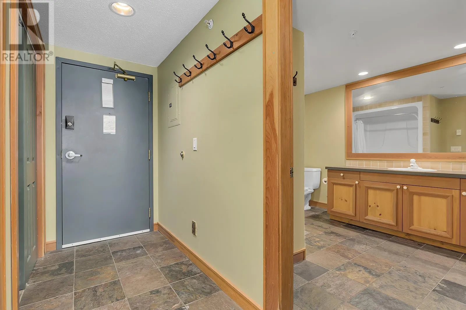 5275 Big White Road Unit# 309