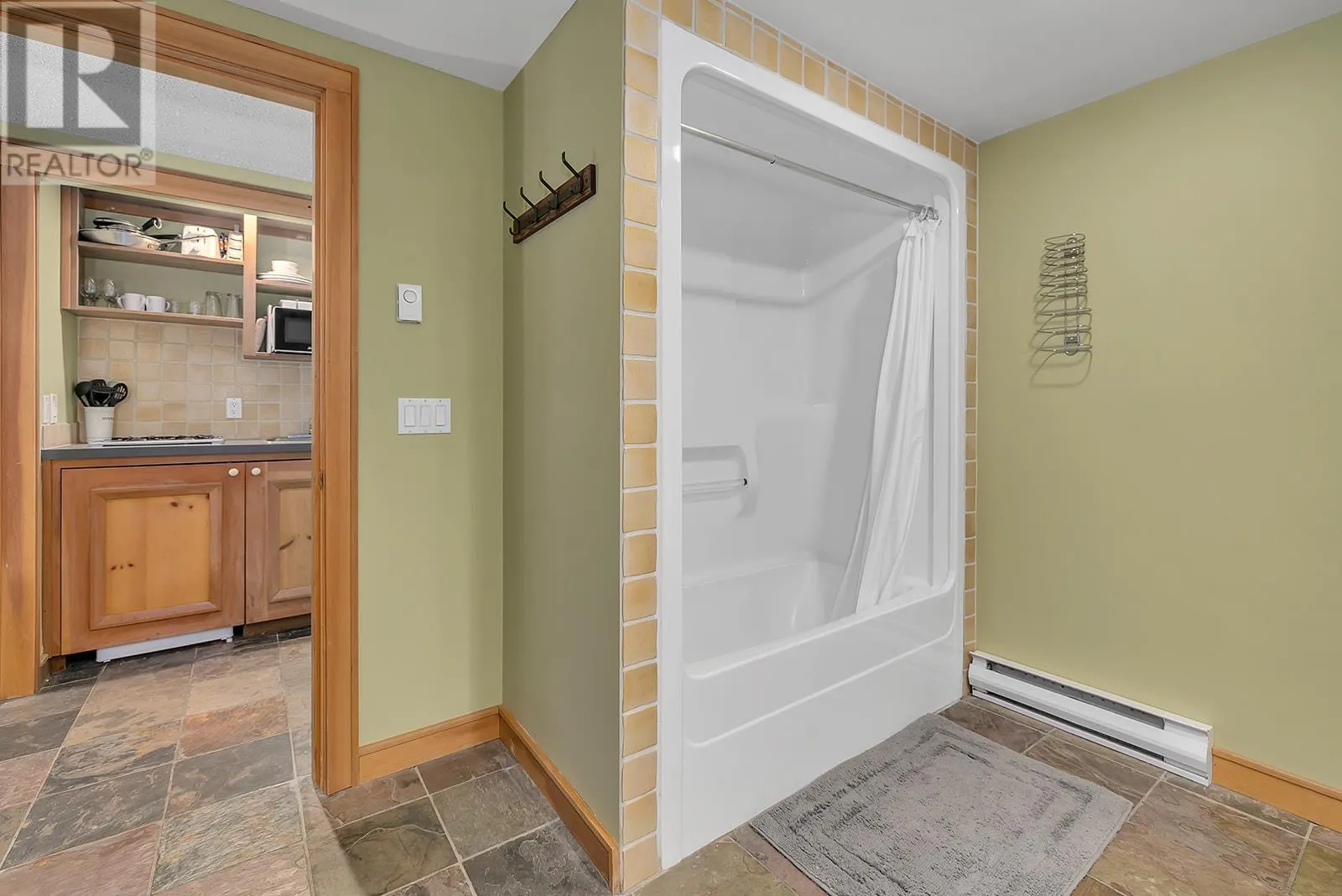 5275 Big White Road Unit# 309