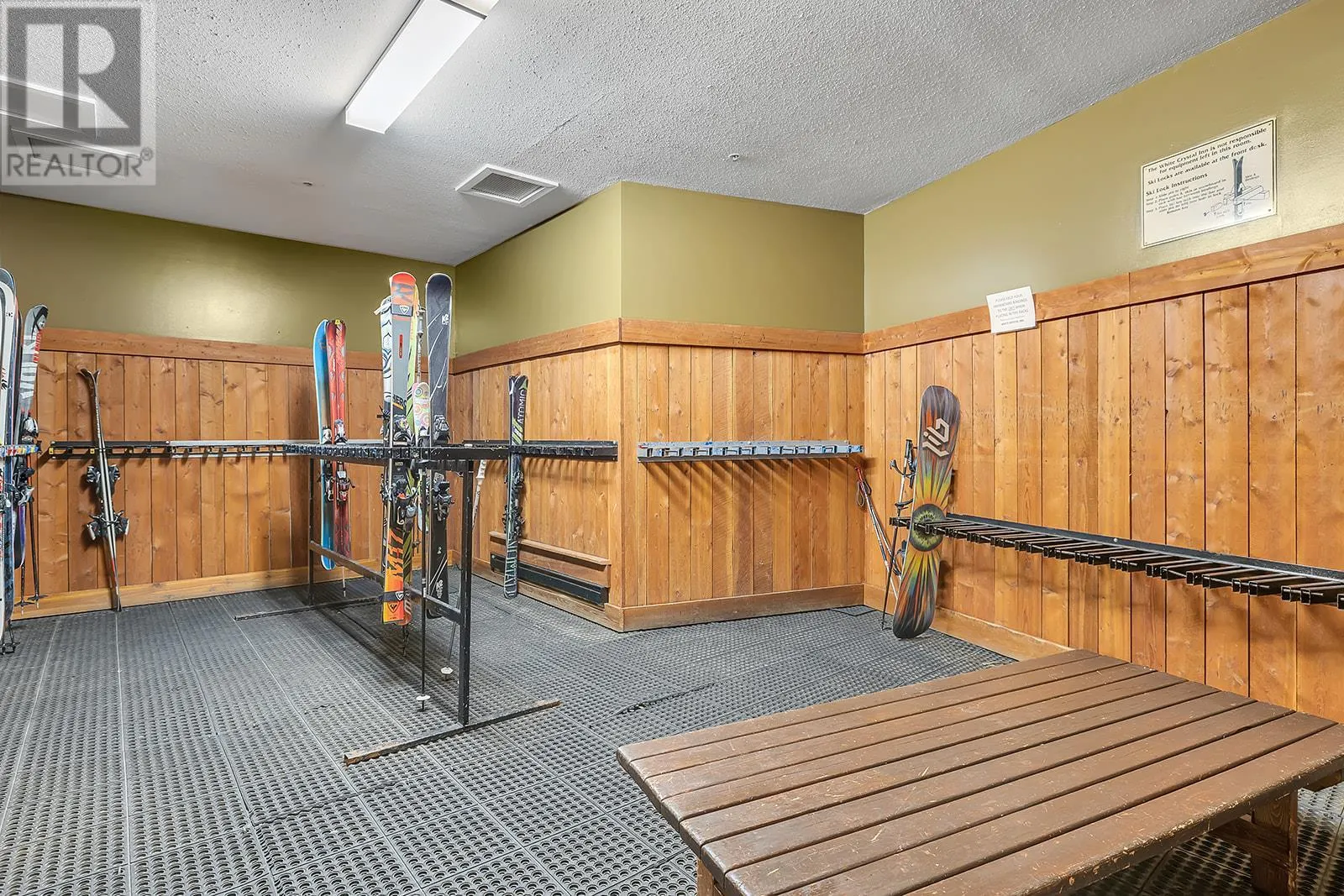5275 Big White Road Unit# 309