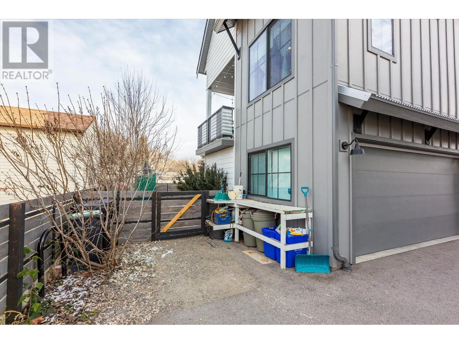 3911 27 Avenue Unit# 202