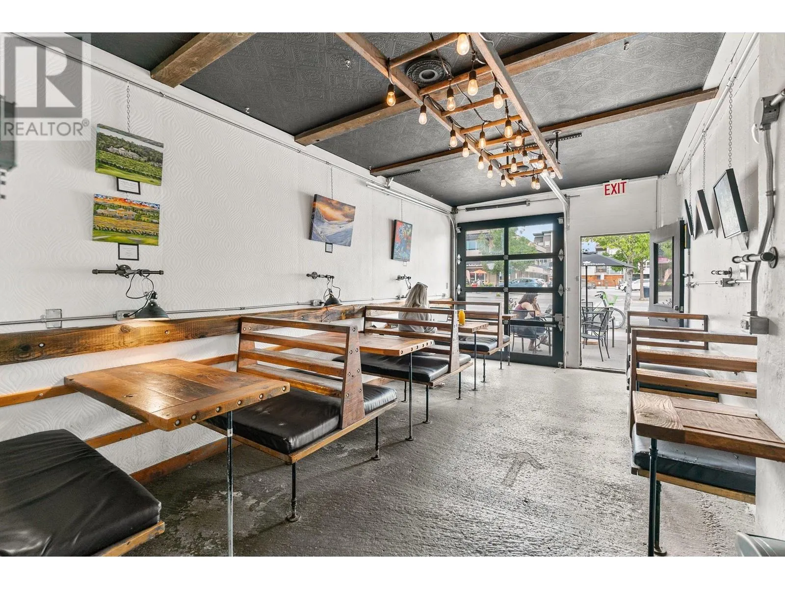1615 Dickson Avenue Unit# 100