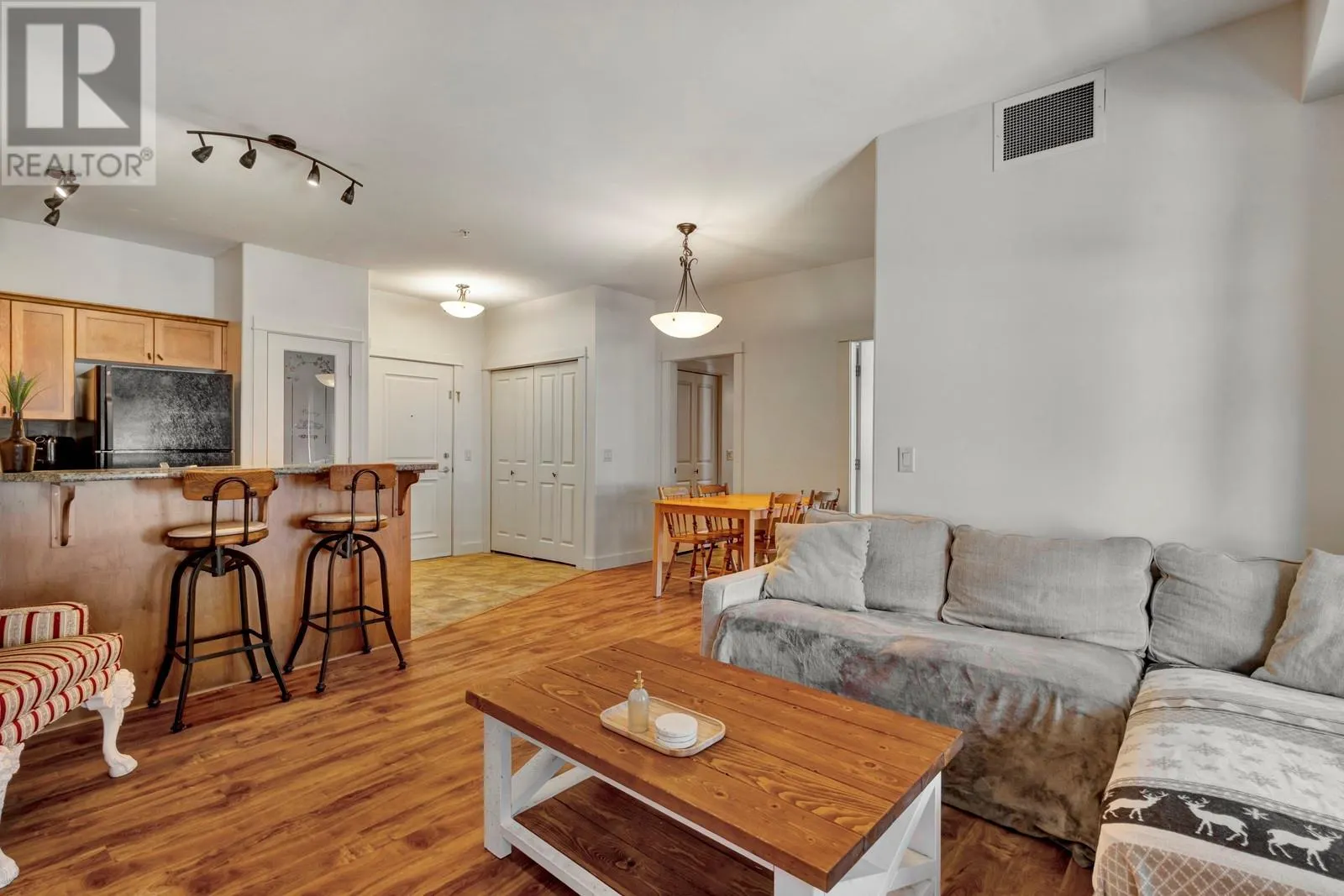 2551 Shoreline Drive Unit# 113