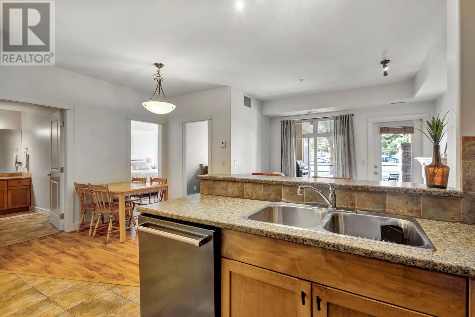 2551 Shoreline Drive Unit# 113