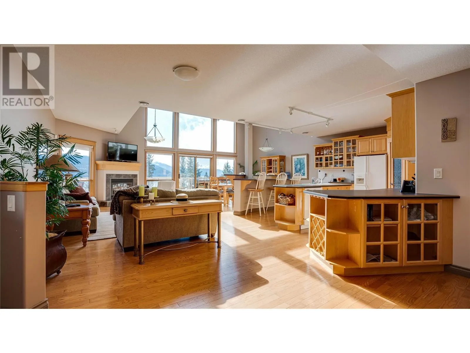 3473 Lakeview Place Unit# 203