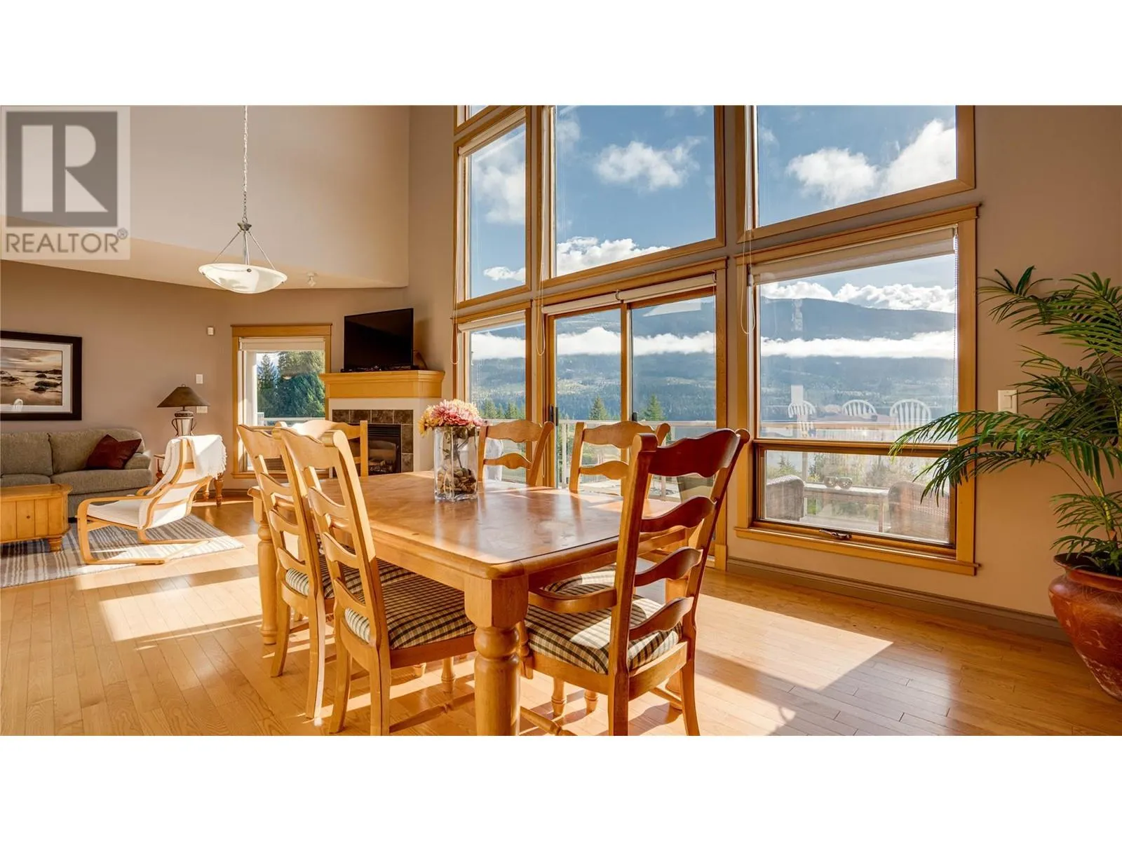 3473 Lakeview Place Unit# 203