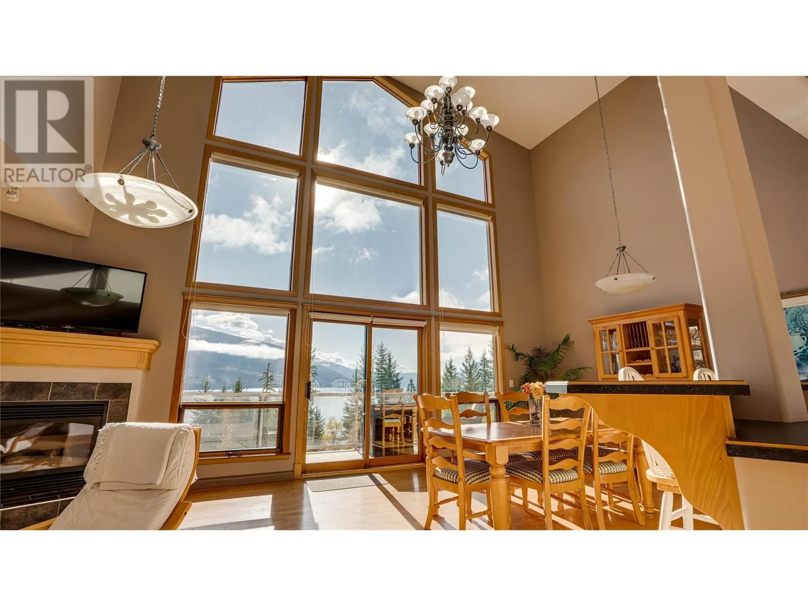 3473 Lakeview Place Unit# 203
