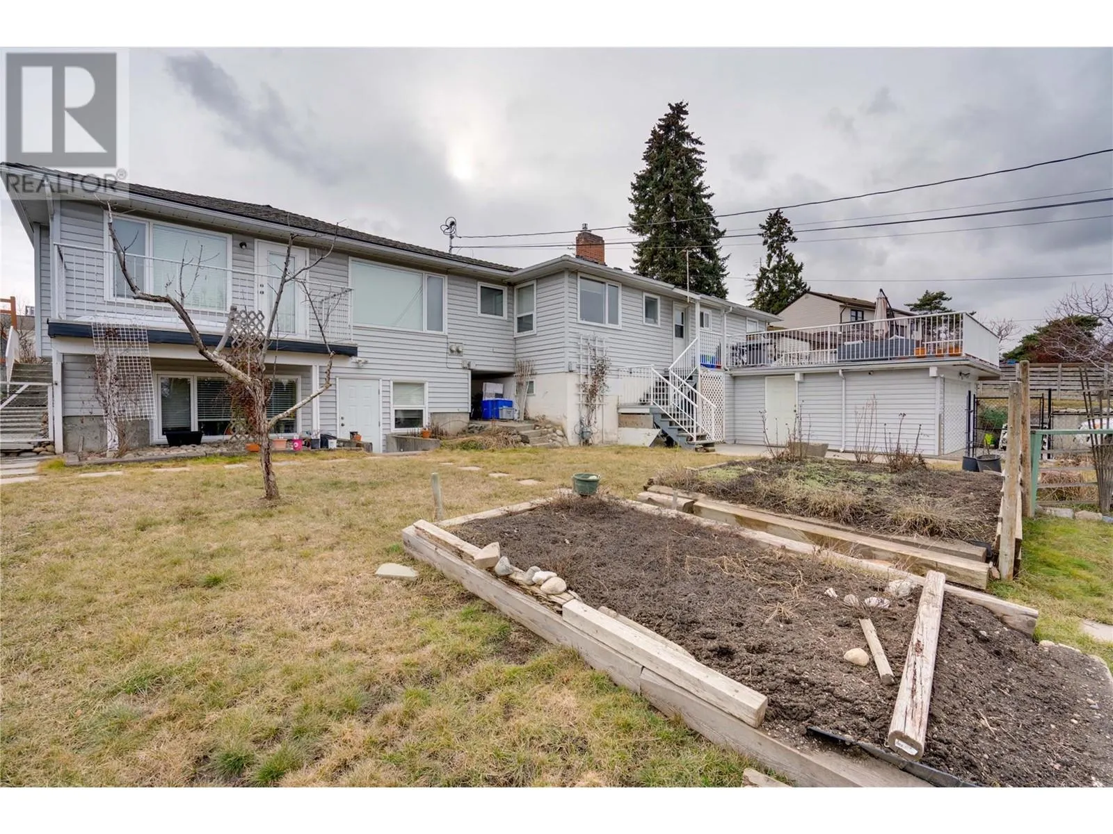 3411 18 Avenue Unit# A&B