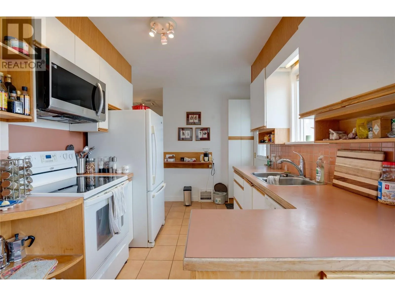3411 18 Avenue Unit# A&B