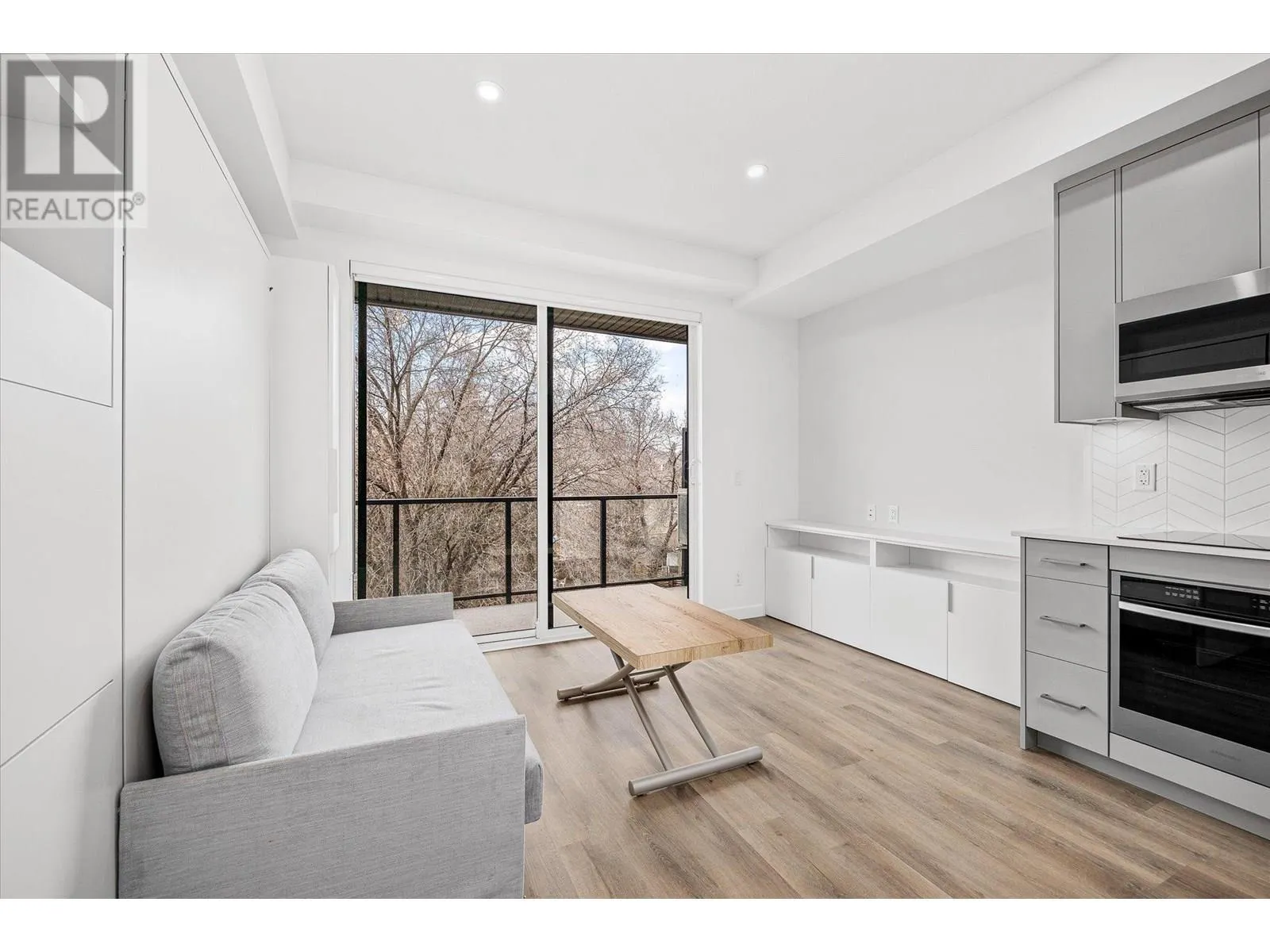 1274 Devonshire Avenue Unit# 307 Lot# 32