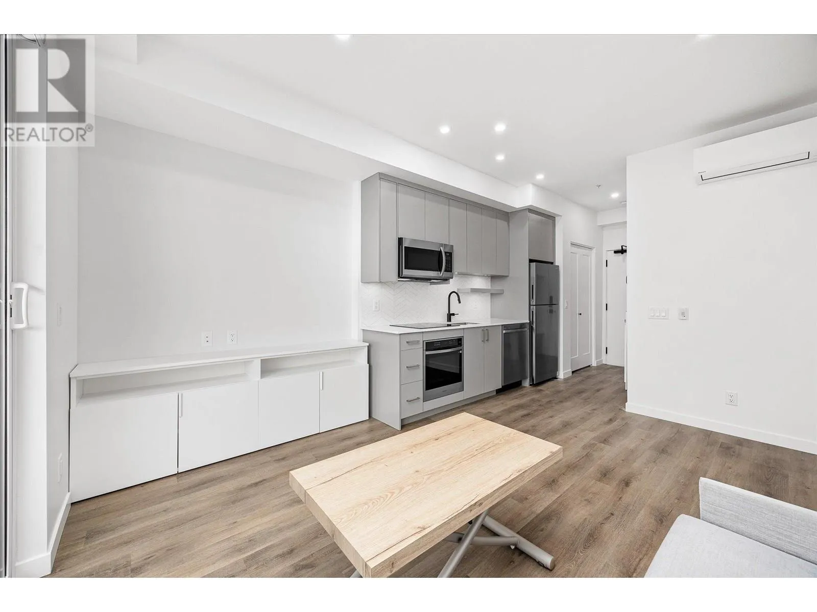 1274 Devonshire Avenue Unit# 307 Lot# 32