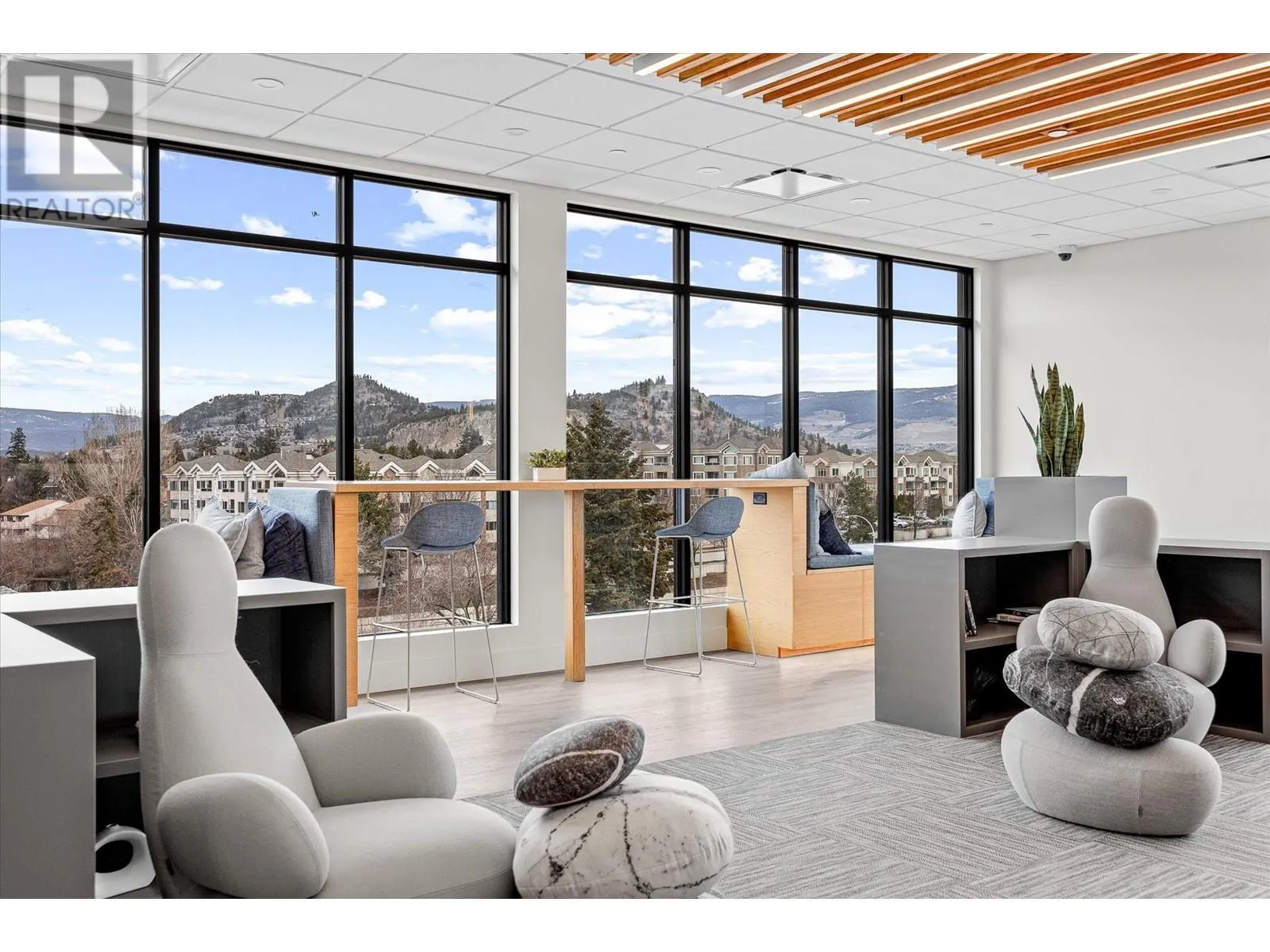 1274 Devonshire Avenue Unit# 307 Lot# 32