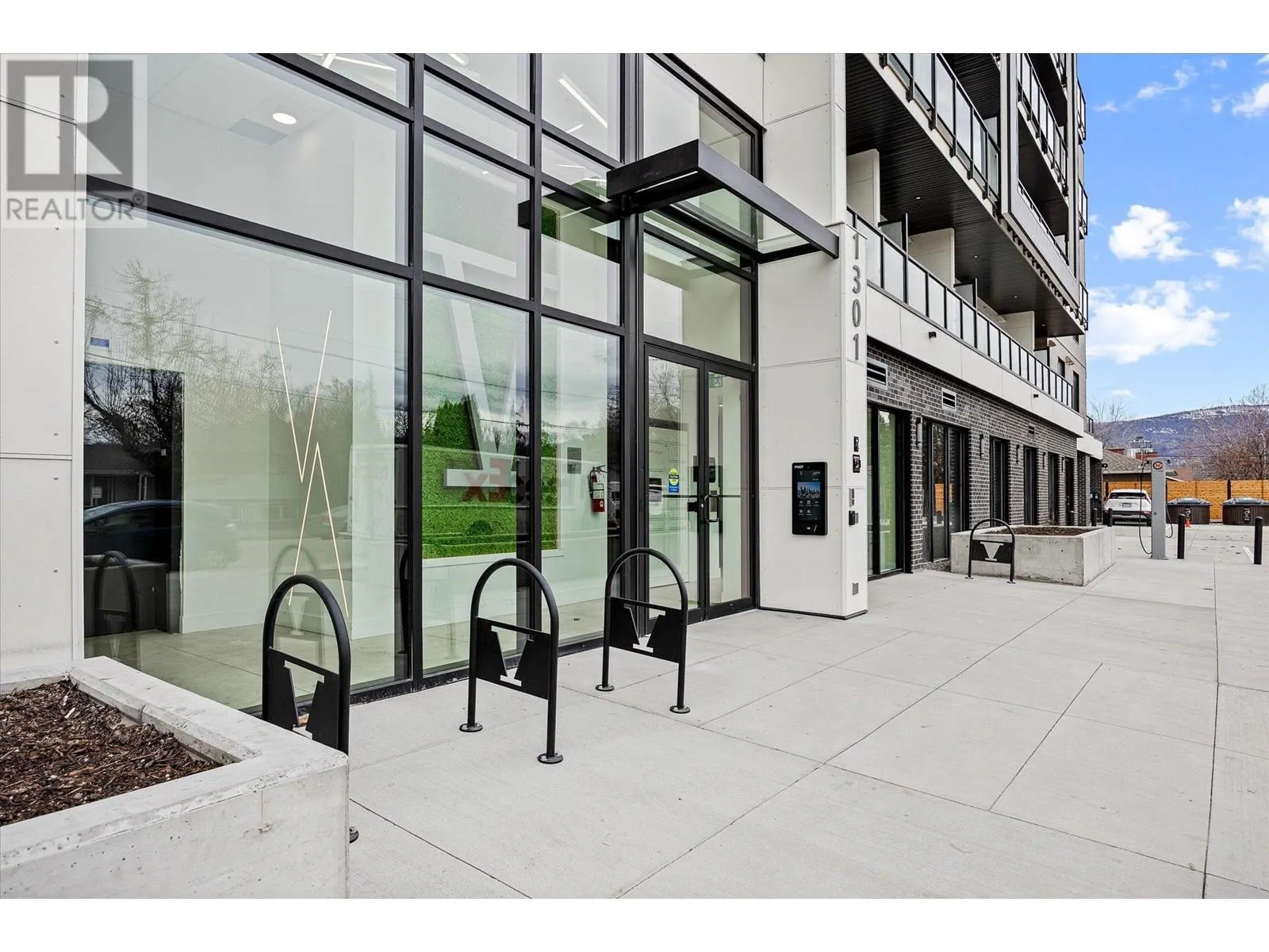 1274 Devonshire Avenue Unit# 307 Lot# 32