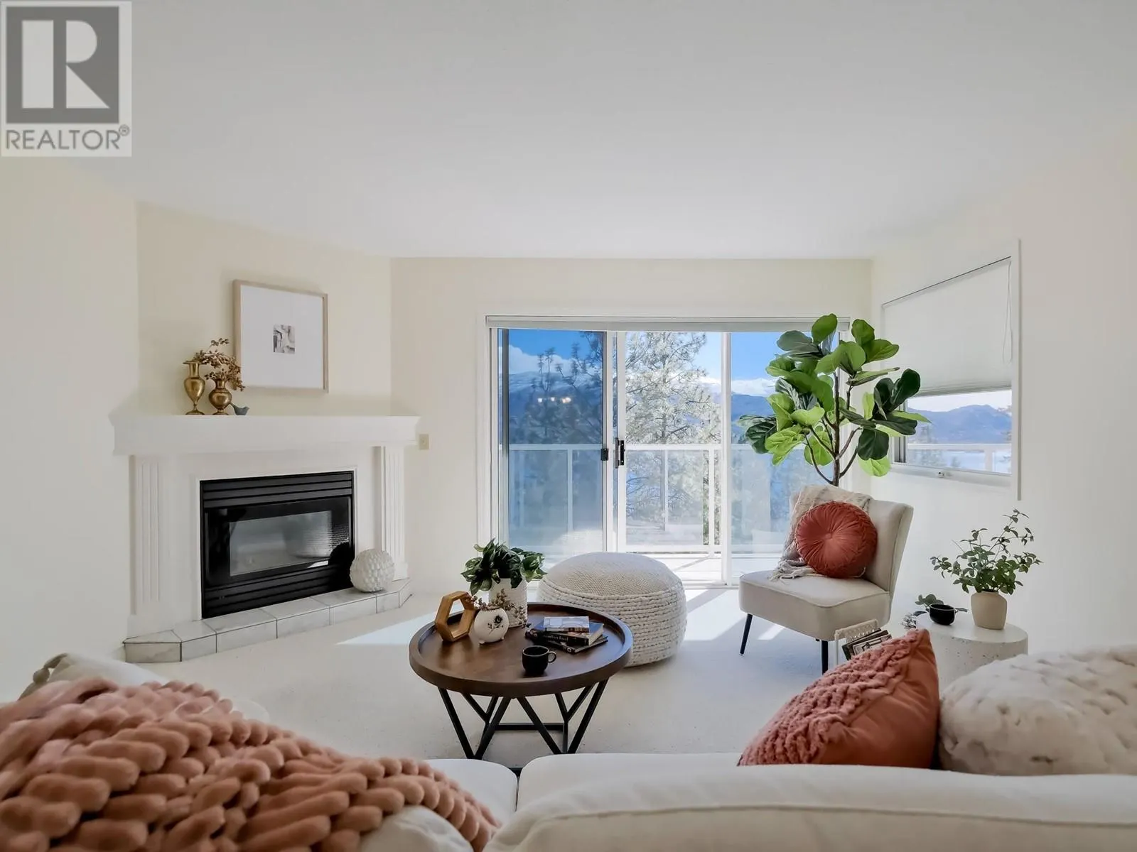 4450 Ponderosa Drive Unit# 105