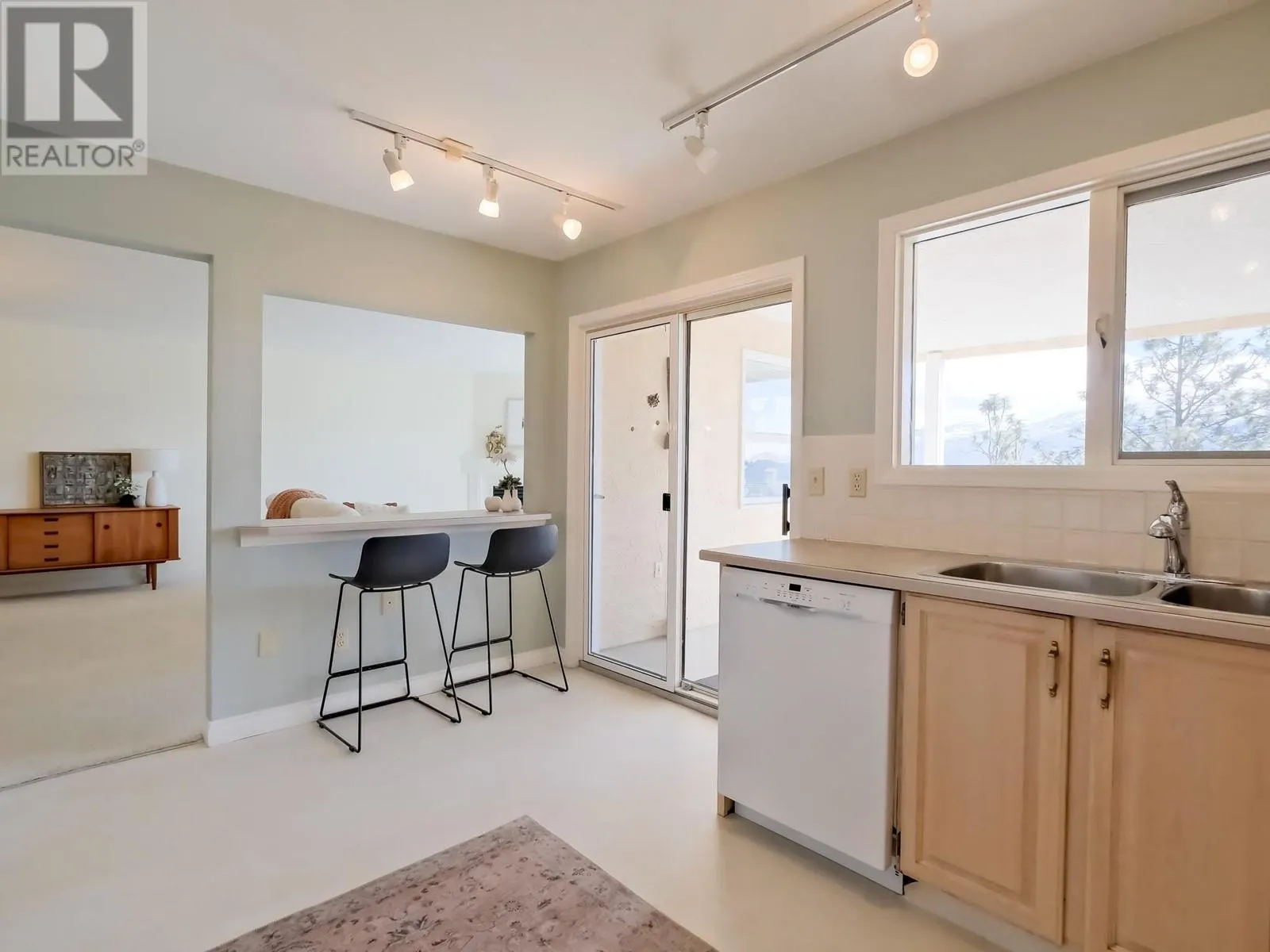 4450 Ponderosa Drive Unit# 105