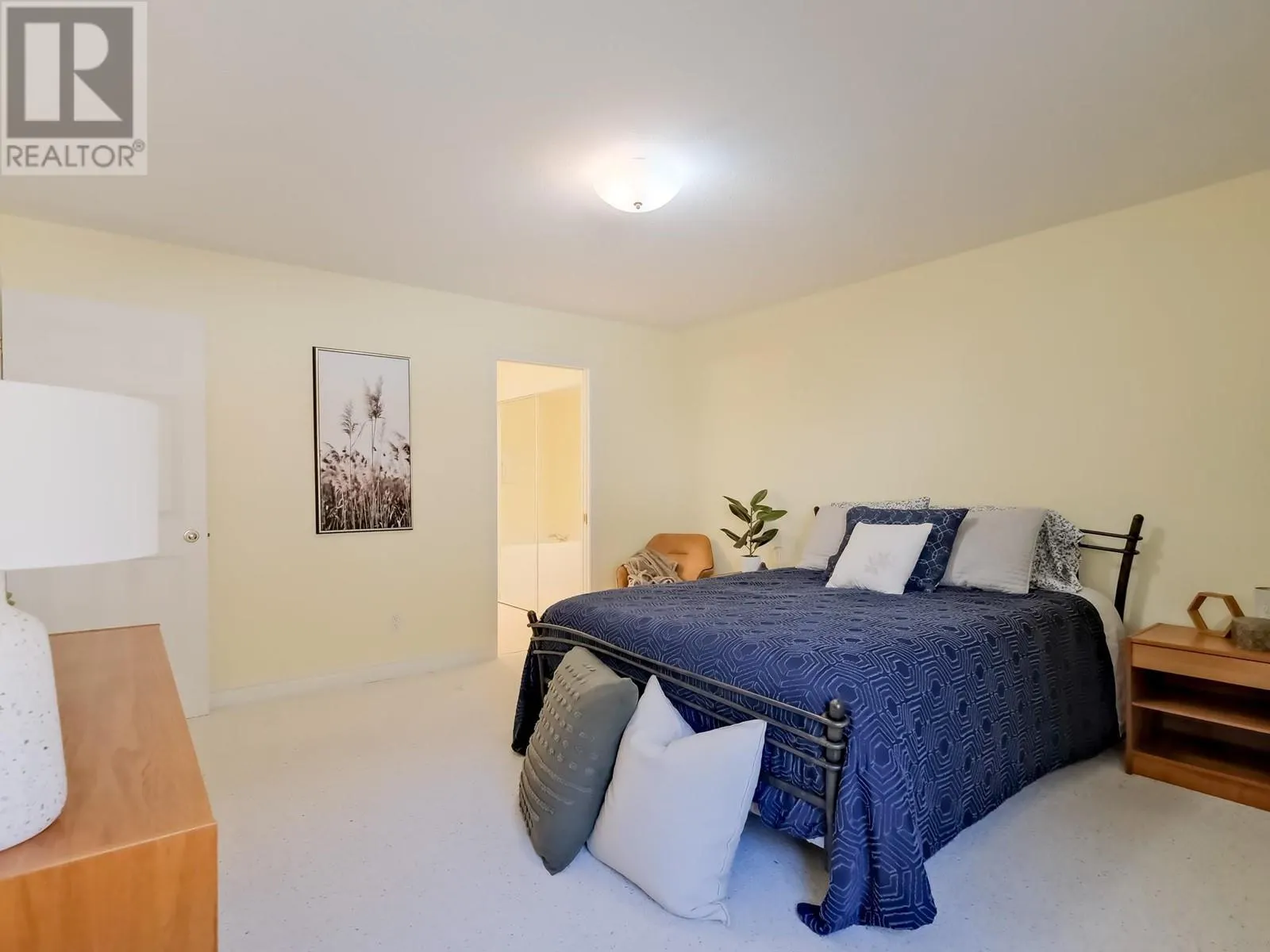 4450 Ponderosa Drive Unit# 105