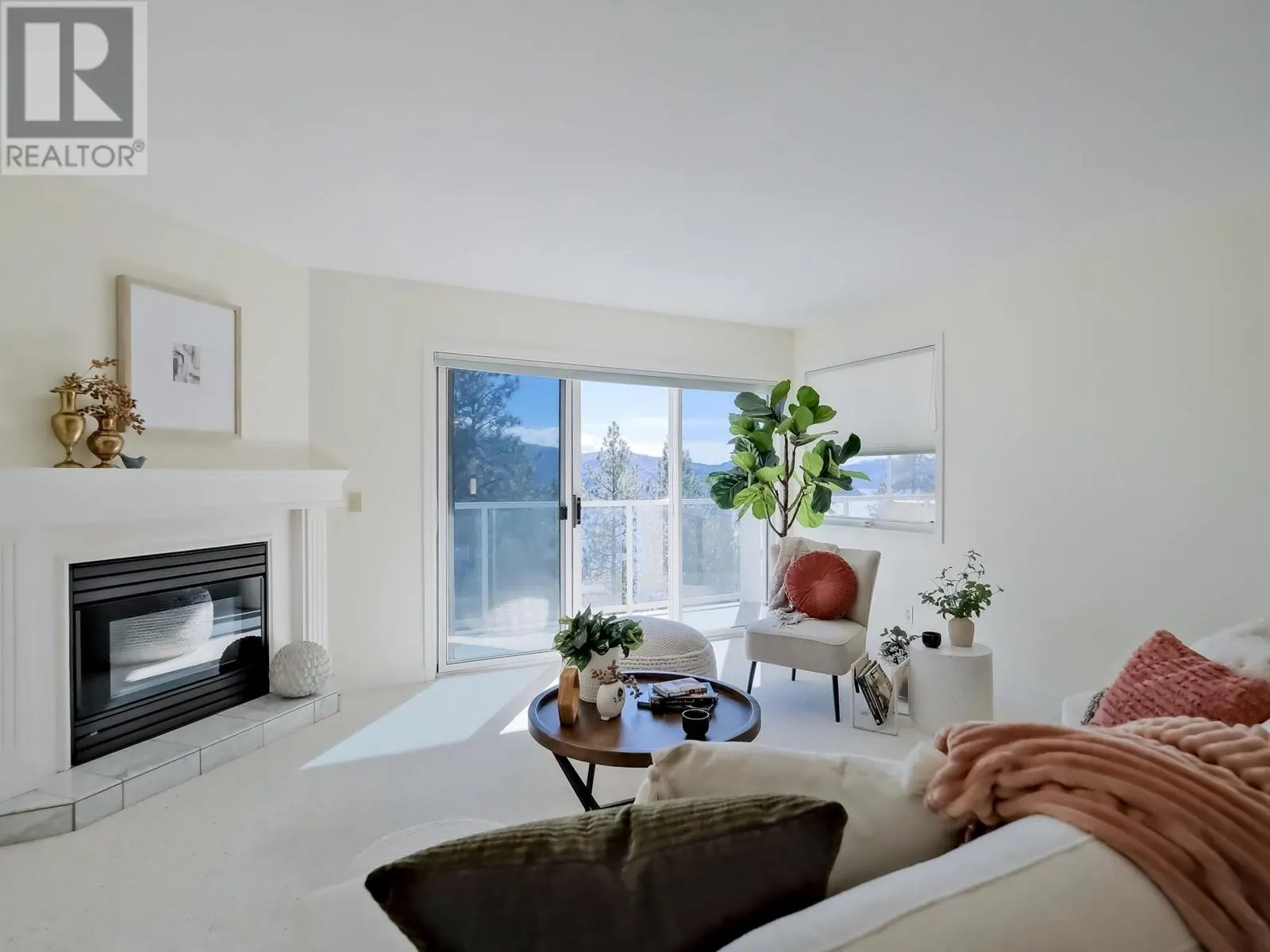 4450 Ponderosa Drive Unit# 105
