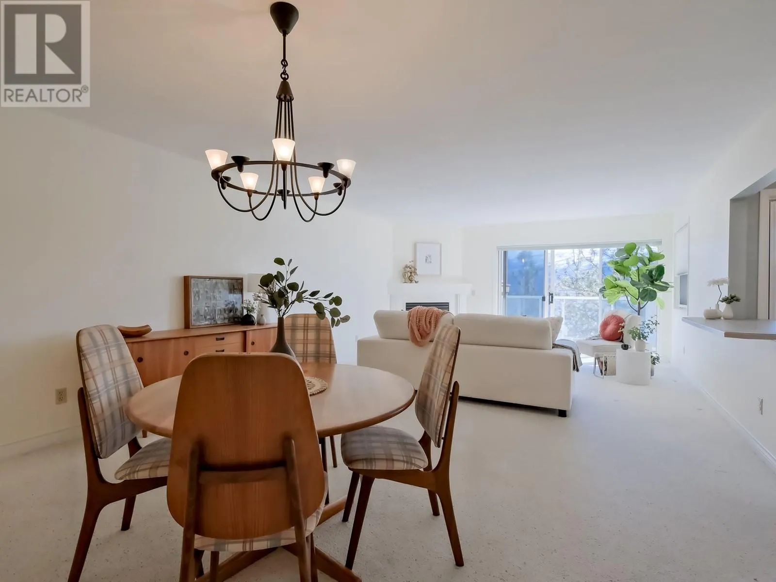 4450 Ponderosa Drive Unit# 105