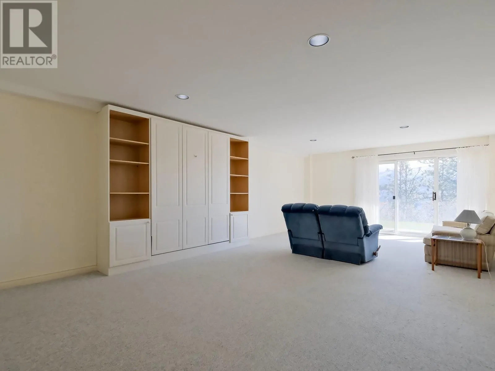 4450 Ponderosa Drive Unit# 105