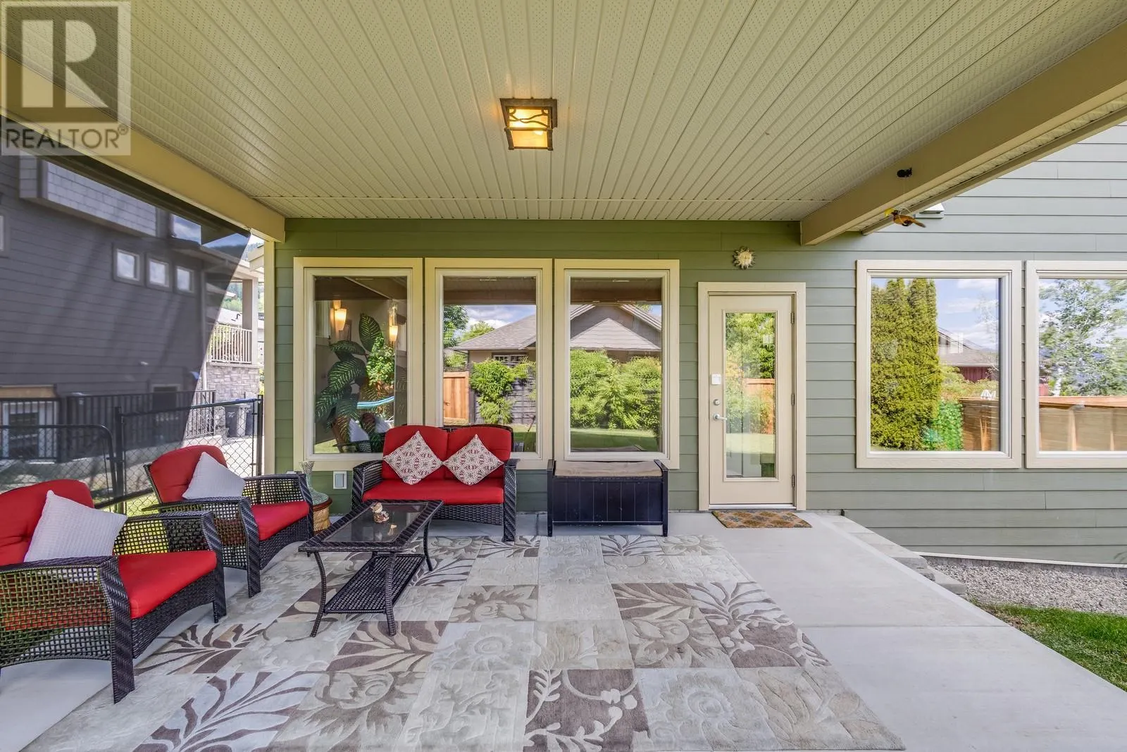 1828 Split Rail Place
