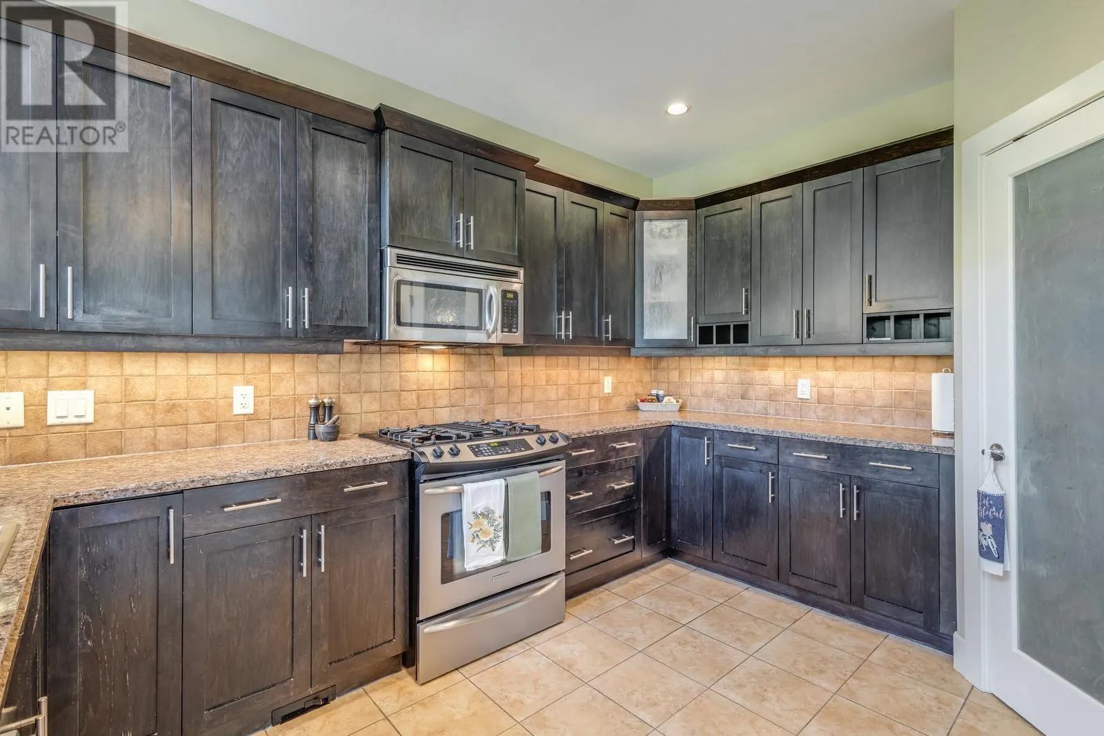 1828 Split Rail Place