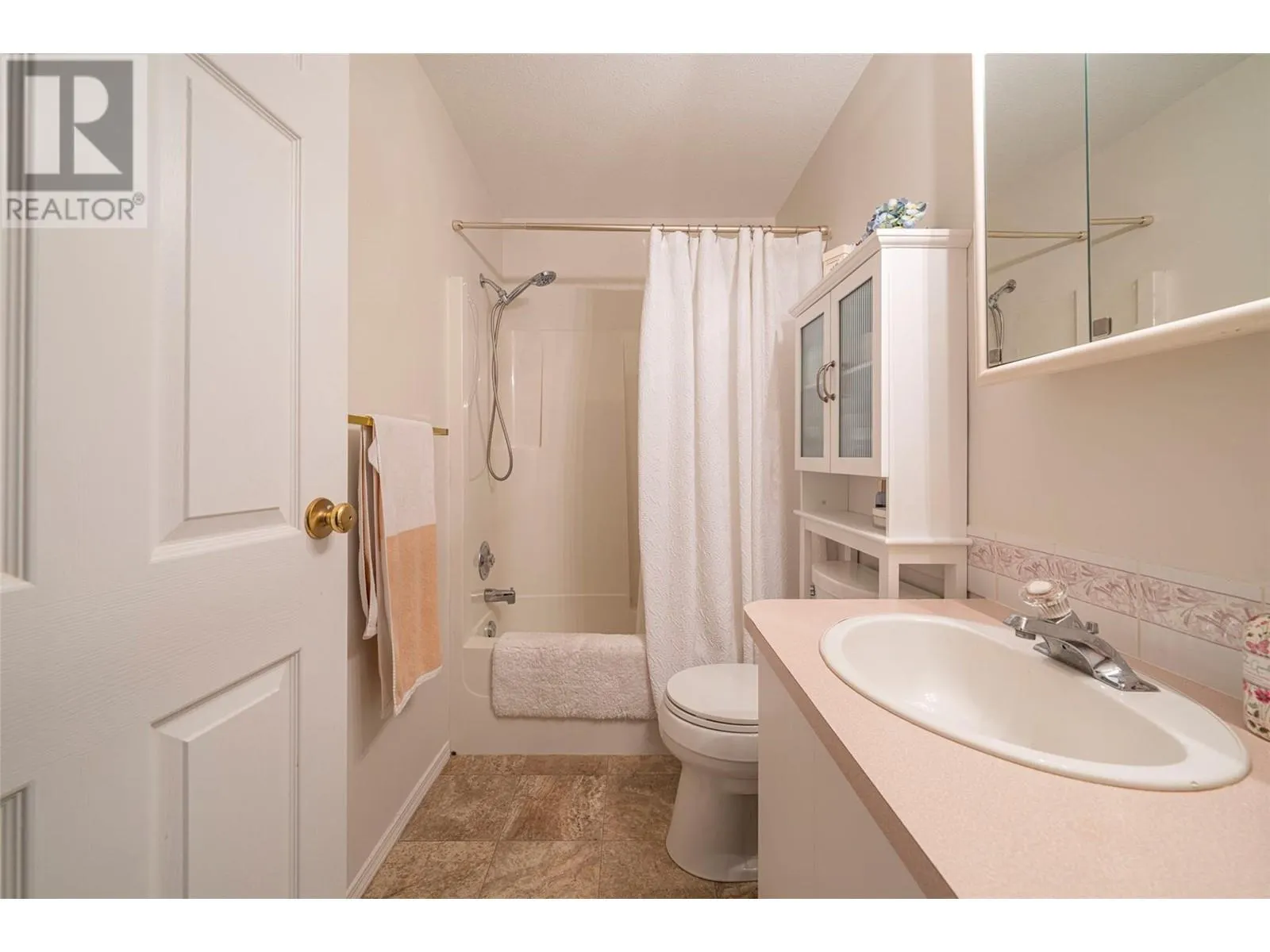 501 Kildonan Avenue Unit# 2