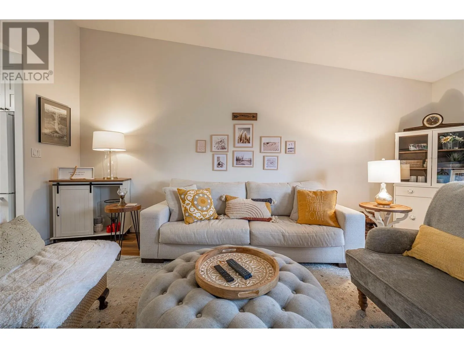 501 Kildonan Avenue Unit# 2